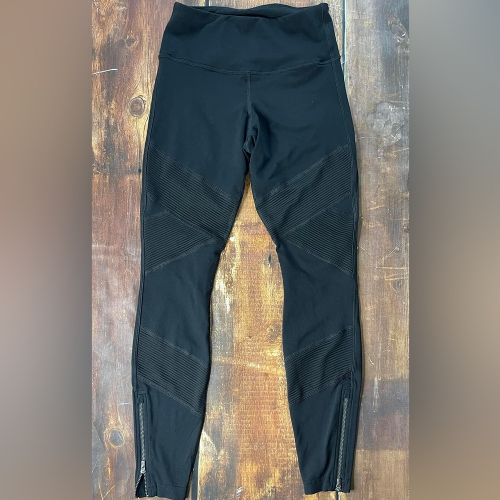 Athleta Black Moto style leggings. XS